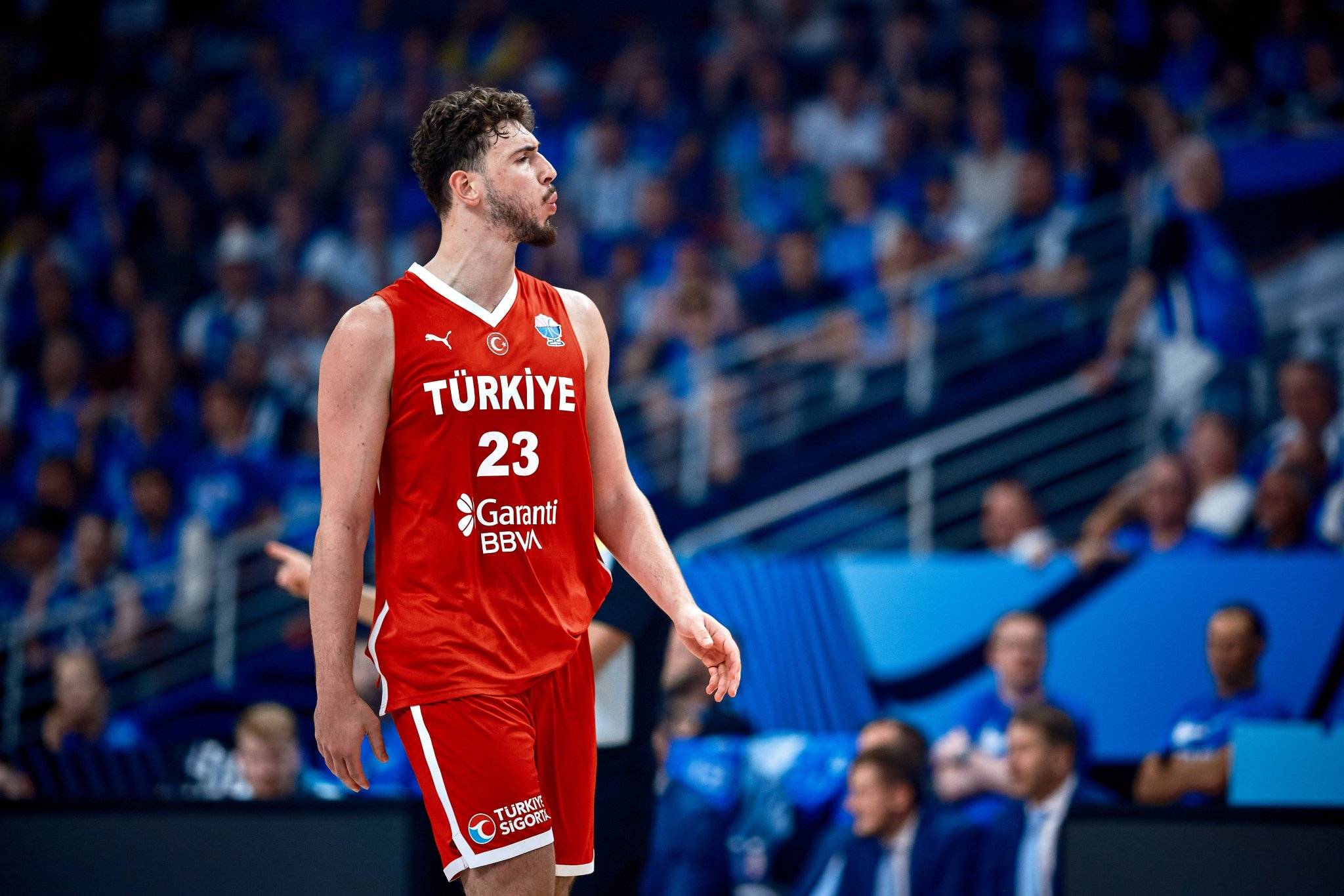 布轮斯维克vs比勒费尔德_欧洲杯综述:德国狂胜英国63分 申京连续三场20+5+5