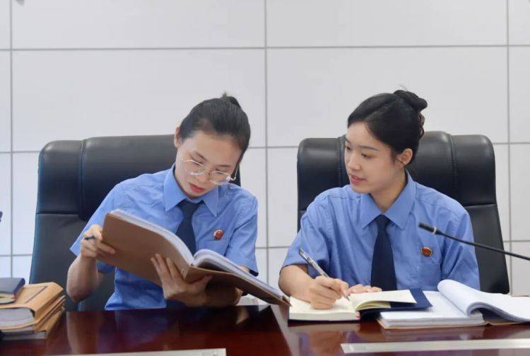 韩火鹰vs叁星狮_“零成本变现”围猎网络“小白”韩火鹰vs叁星狮,百余人被骗300余万元