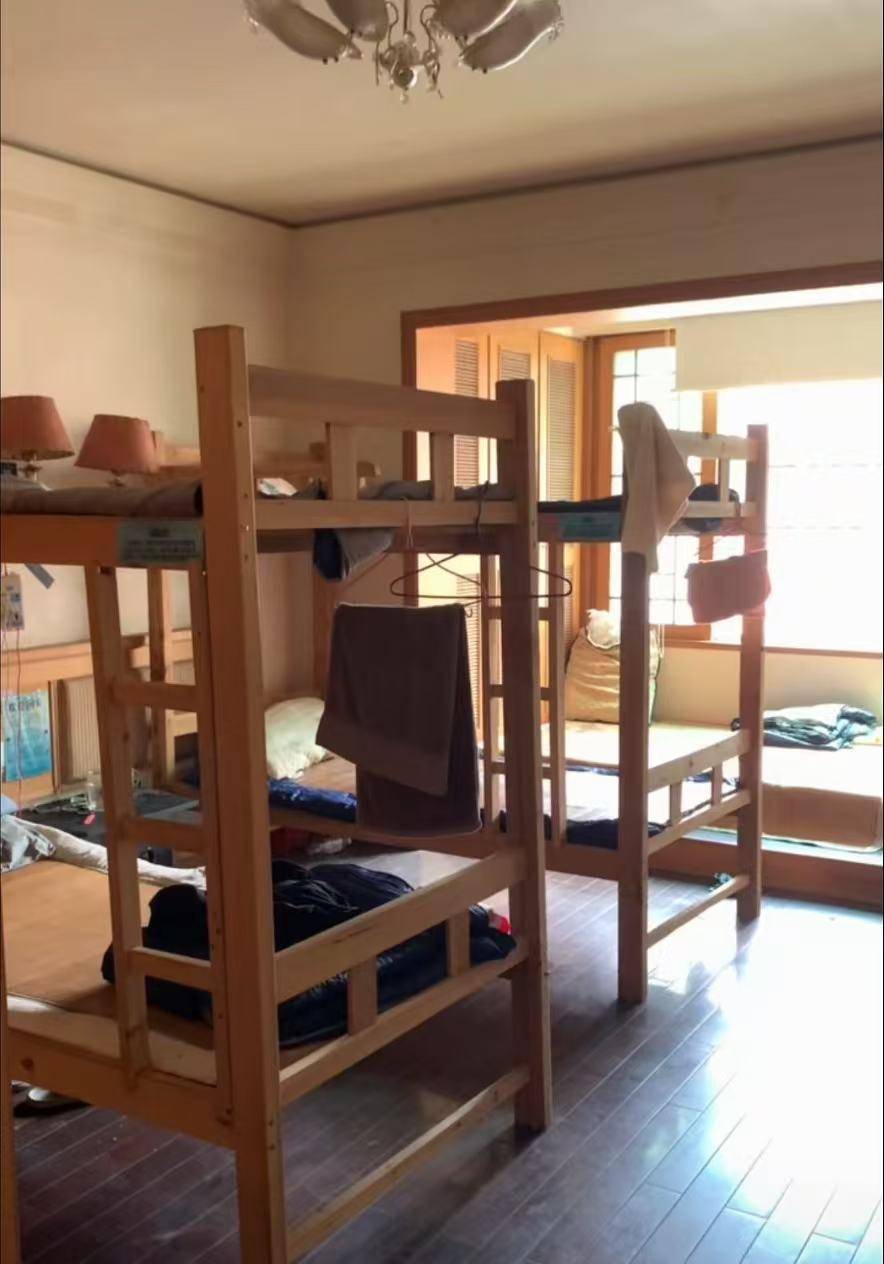 篮球俱乐部友谊赛_因为多年前一个包子篮球俱乐部友谊赛,长沙小伙开了家不收一分钱的青旅:希望住客在这充满电后继续奋斗