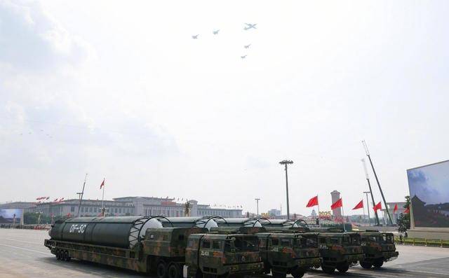 皇冠客服_覆盖全球不是空话皇冠客服,东风-5C官宣,中国版轨道轰炸系统正式亮相?