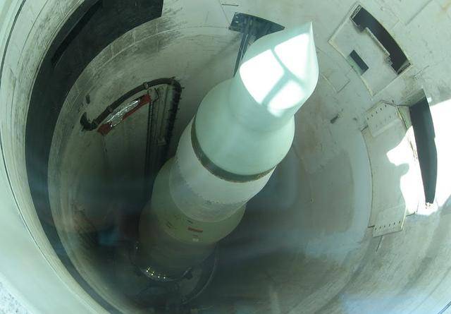 皇冠賬號_憋了几个小时皇冠賬號,外媒锐评九三阅兵:中国武器看着强,但没打过实战