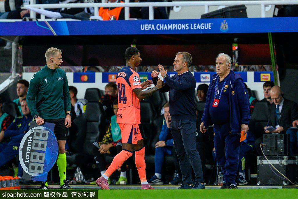 足球外围买球网站_巴萨3比0大胜赫塔菲:费兰·托雷斯上演‘鲨鱼’级表演