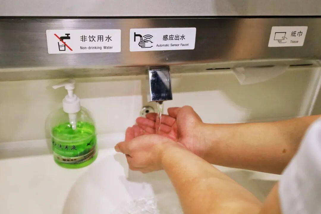 图库姆斯vs 超新星_这趟北京西往返深圳北的列车全是单间图库姆斯vs 超新星,国庆中秋假期加开!