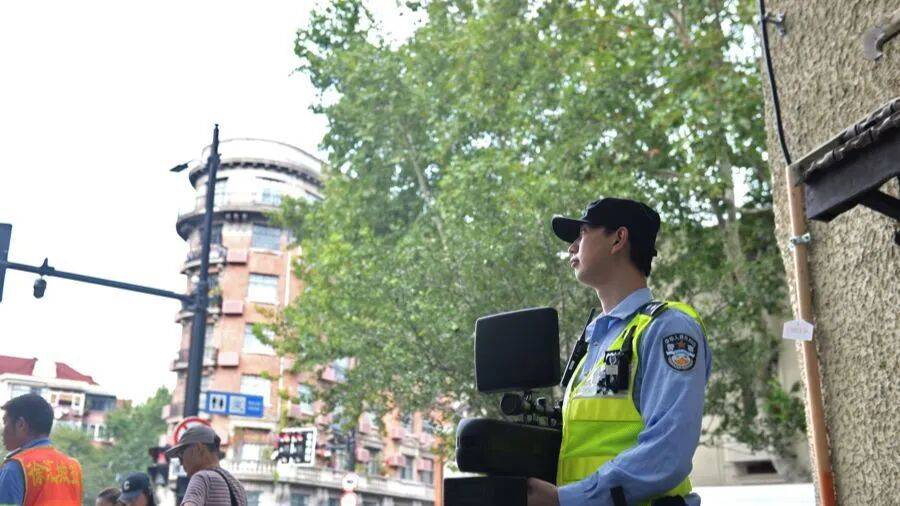 皇冠皇冠足球平台_突然群发皇冠皇冠足球平台!大批上海市民收到警方短信!全市爆火网红已被锁定...有爸爸因孩子违规被罚款