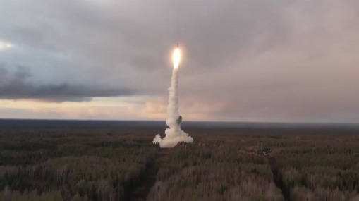 皇冠信用盘平台出租
_周波:既然美国坚持把中美关系定义为战略竞争皇冠信用盘平台出租
,那么中国会说:好吧