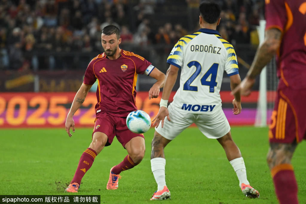 皇冠信用网代理出租_佩莱格里尼任意球打中福法纳手臂造点皇冠信用网代理出租，迪巴拉点球被迈尼昂扑出：意甲第10轮的激烈对决分析