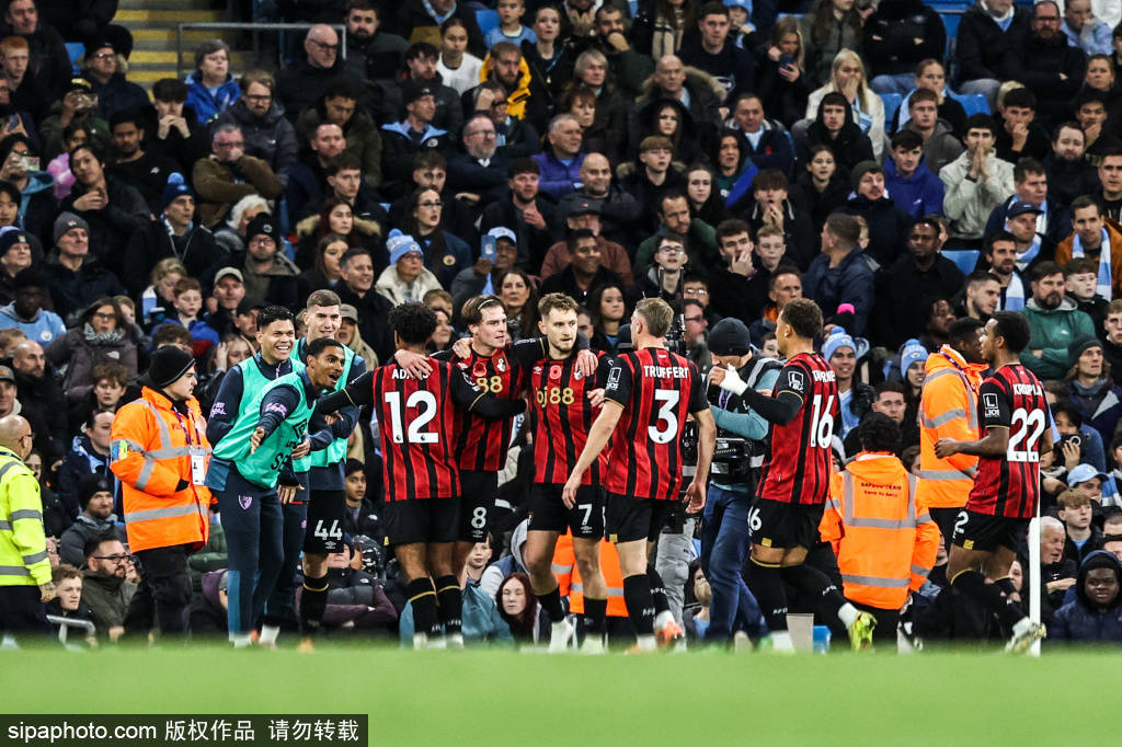 信用网如何申请_斯洛特面临巨大压力！利物浦0-3惨败曼城信用网如何申请，球迷高唱解雇歌的背后是什么？