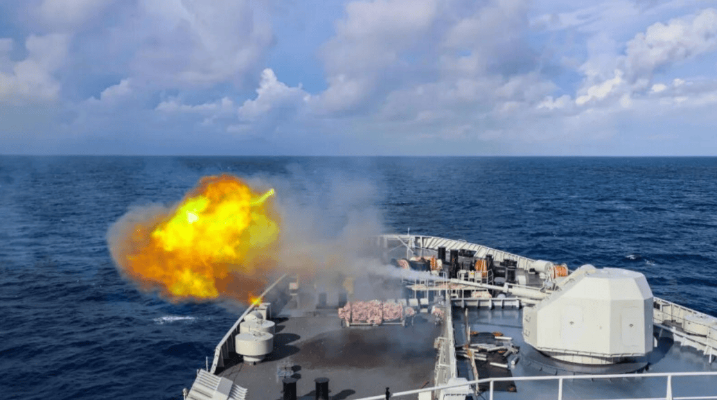 皇冠信用網注册开通_中日军方隔空对阵皇冠信用網注册开通，日本电磁炮上场，解放军落弹区扩大，美军看清形式赶紧溜了