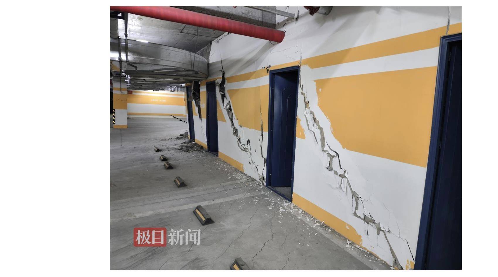 皇冠信用网注册
_张家口一住宅楼交房两年地基下沉被鉴定为C级危房皇冠信用网注册
,业主:开发商只给1万元临时安置费并承诺维修,大家尚未搬离,诉求是退房