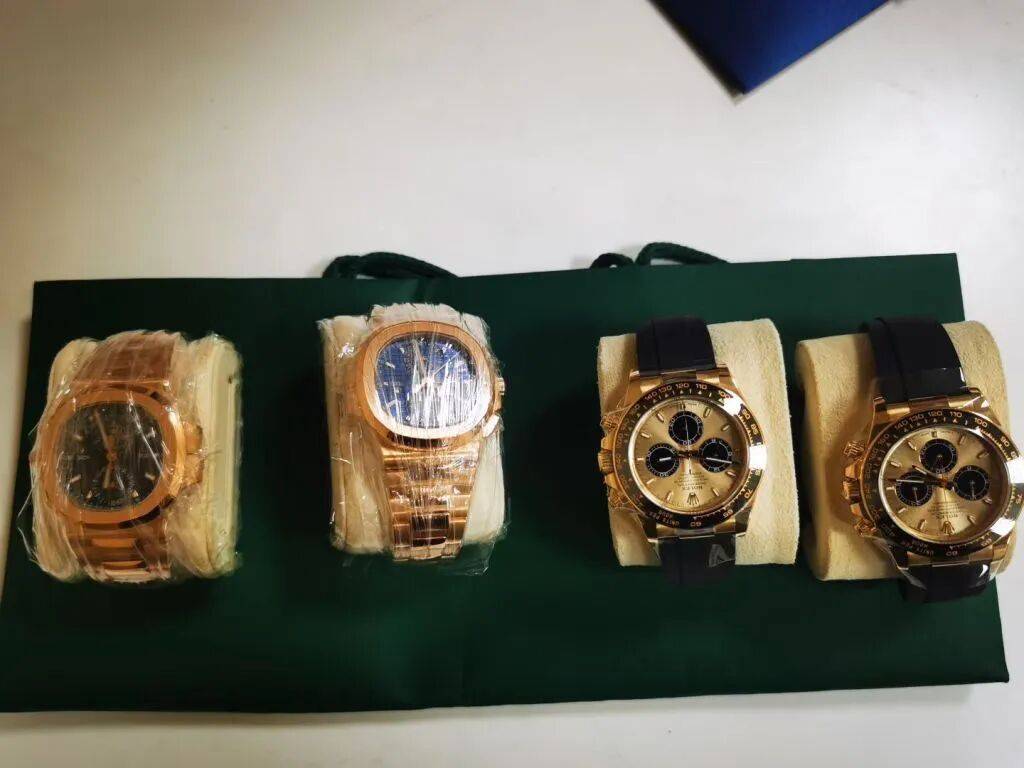 皇冠信用最新地址_轻信“军官男友”皇冠信用最新地址，女子先后寄出460万元的名表