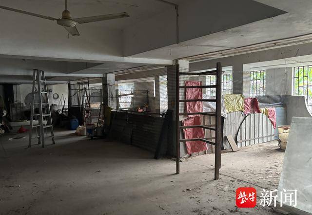 如何代理皇冠信用网_离谱!男子耗资500多万元建造的别墅被邻居强占如何代理皇冠信用网,地下室养了几十只鸡鸭,警方介入后仍三番五次偷搬东西