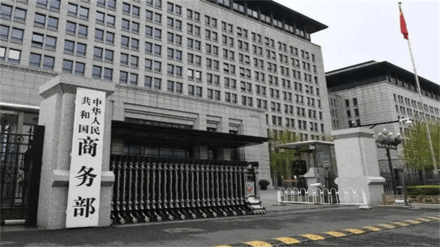 体育皇冠信用网_高市早苗亲手断了自己的后路！中国两柄大锤落下体育皇冠信用网，美早已无力相救