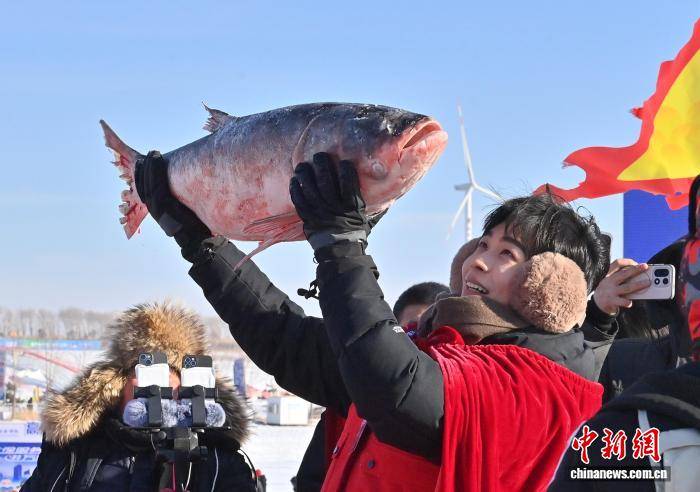 信用网怎么注册_吉林查干湖冬捕迎客 “头鱼”拍出逾169万元