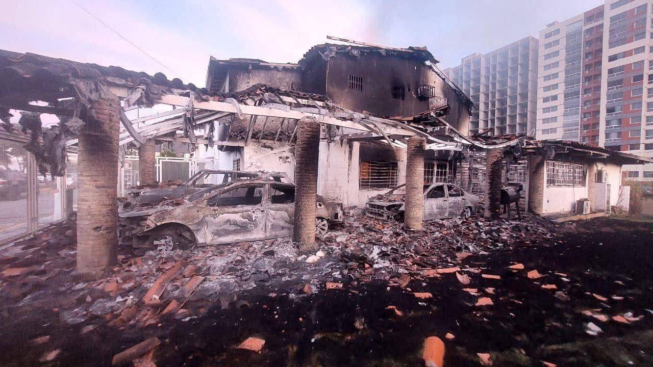 皇冠信用出租足球_真实战场太惨烈！遭遇美军突袭皇冠信用出租足球，古巴军团拒绝投降，61岁上校战死