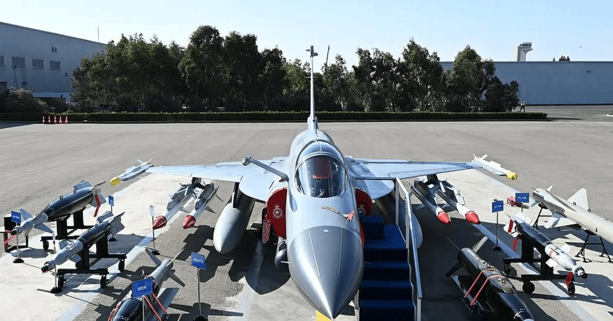 正版皇冠信用网开户_胜战红利!中方确认5·7空战战果后正版皇冠信用网开户,巴铁宣布靠枭龙还清33亿欠债