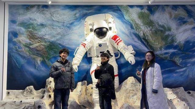 皇冠hga010怎么开户_两个00后刮腻子一年营收100多万元皇冠hga010怎么开户!梦想是画遍全球