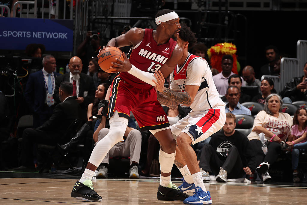 墨西哥 vs 韩国
_见证历史墨西哥 vs 韩国
!阿德巴约83分超越科比 热火狂胜奇才