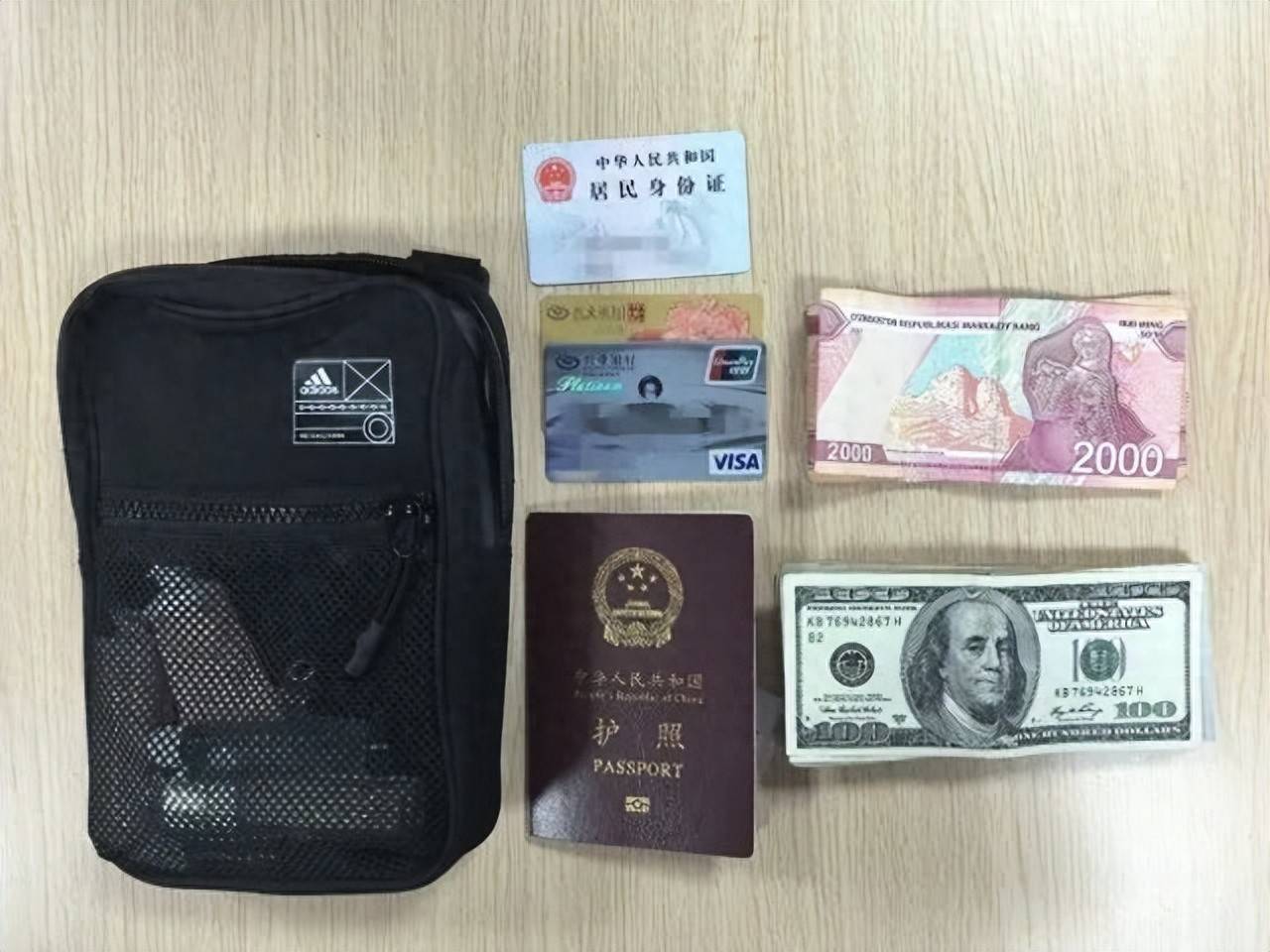 皇冠信用网代理流程_落地杭州机场后皇冠信用网代理流程，女子哭着打电话给丈夫：包不见了，恐怕要损失几十万元生意！濒临崩溃时，一通电话打了过来